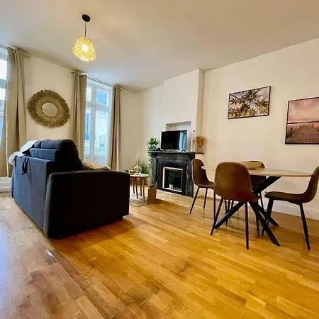 Le Petit Balcon De Verdun - Charme Francais, Central, Balcon, Equipe * Carcassonne