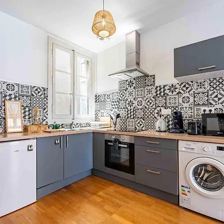 Le Petit Balcon De Verdun - Charme Francais, Central, Balcon, Equipe Apartmán